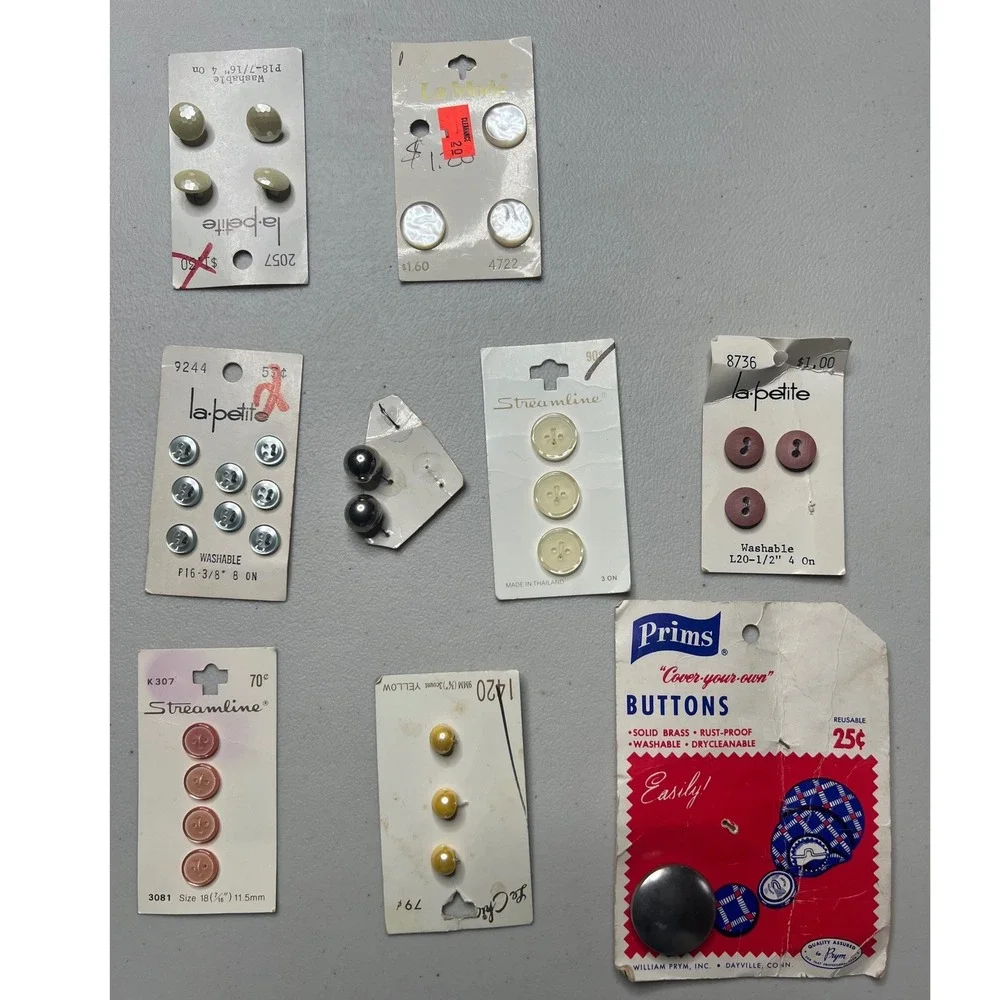 Vintage Sewing Button Lot La Petite Streamline Le Chic Prims‎ Mixed Sizes Colors